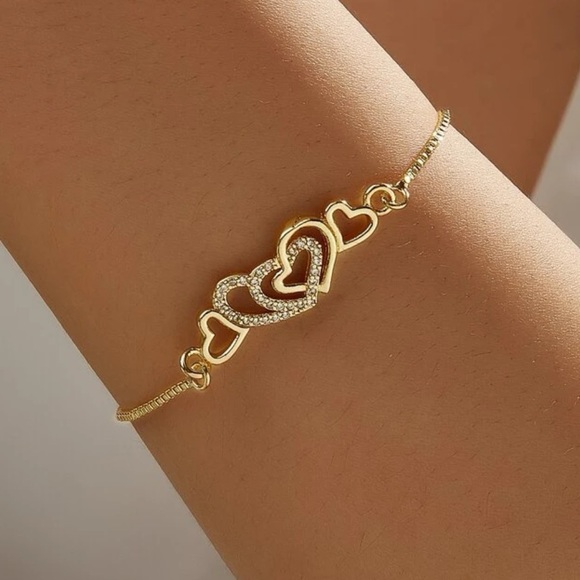 Jewelry - 18K Gold Plated Adiustable Heart Bracelet✨